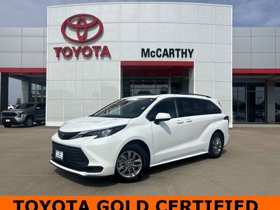 Certified 2025 Toyota Sienna LE