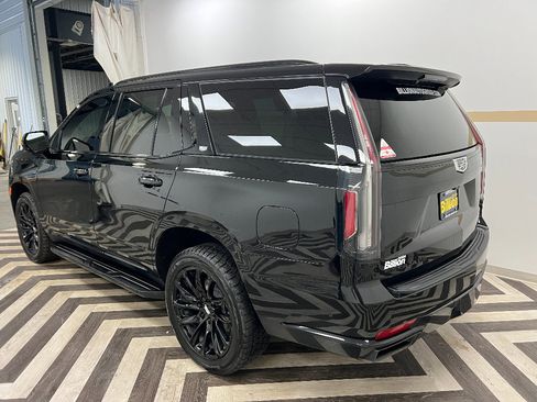 Used 2022 Cadillac Escalade Sport w/ LPO, ONYX Package AWD/4WD image 24