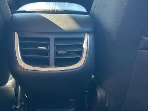 Used 2024 Chevrolet Malibu LT image 25
