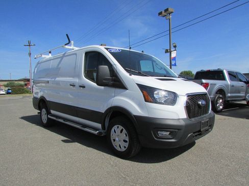 Used 2024 Ford Transit 250 Low Roof w/ Exterior Upgrade Package RWD image 2