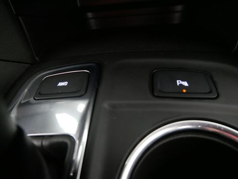 Used 2023 Chevrolet Equinox LT AWD/4WD image 29