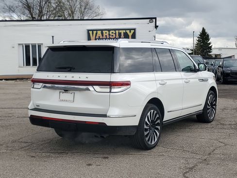Certified 2024 Lincoln Navigator Black Label AWD/4WD image 6