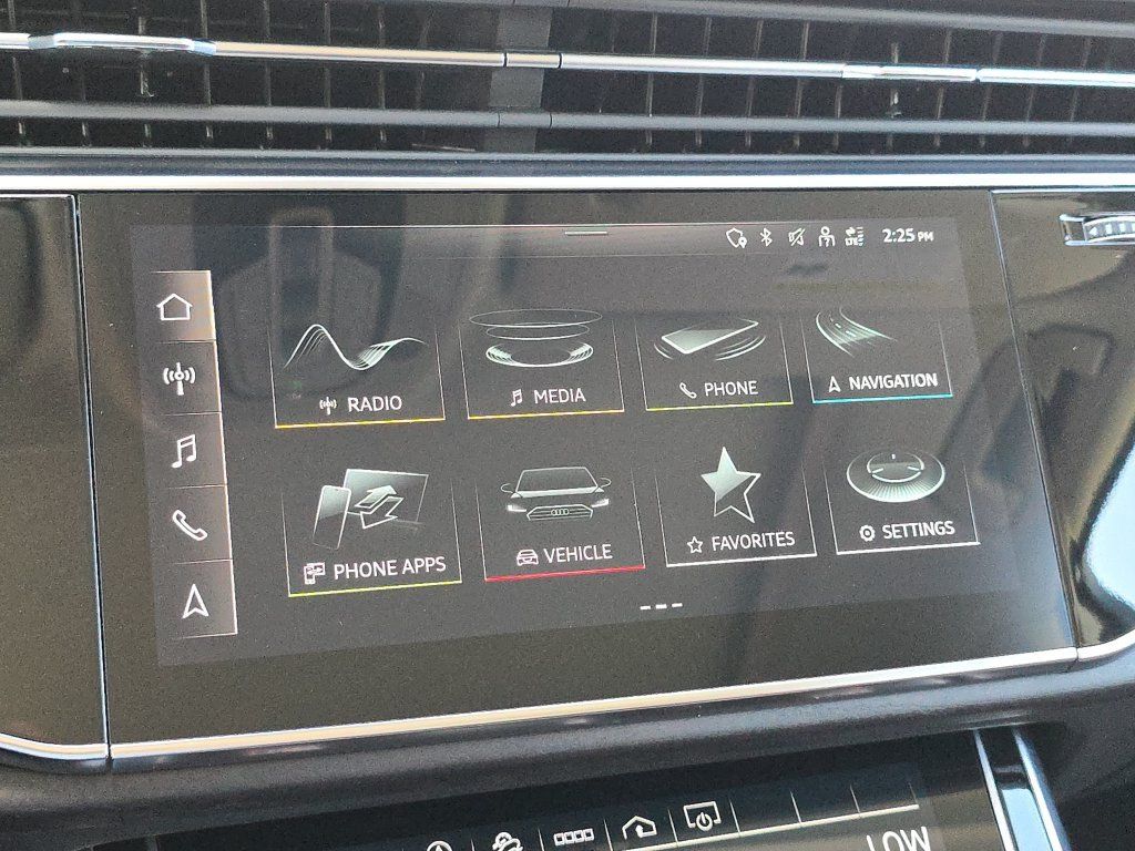 Used 2023 Audi Q7 2.0T Premium w/ Convenience Package AWD/4WD image 28