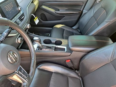 Used 2022 Nissan Altima 2.5 SR image 17