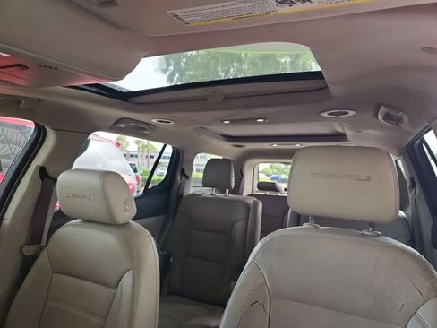 Used 2019 GMC Acadia Denali w/ Technology Package FWD image 24
