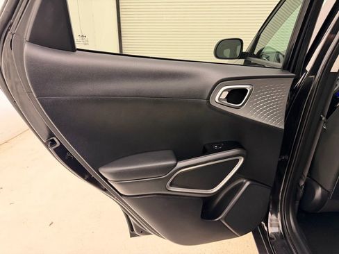 Used 2023 Kia Soul LX w/ Option Group 015 image 33