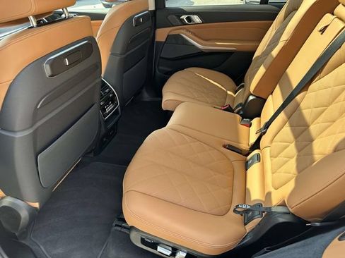 Certified 2025 BMW X7 xDrive40i w/ Premium Package AWD/4WD image 19