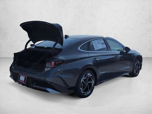 New 2026 Hyundai Sonata SEL FWD image 2