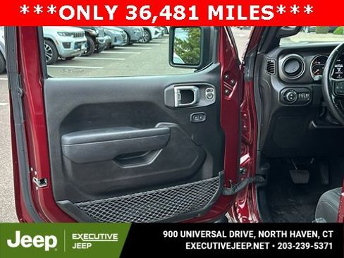 Certified 2022 Jeep Gladiator Willys image 10