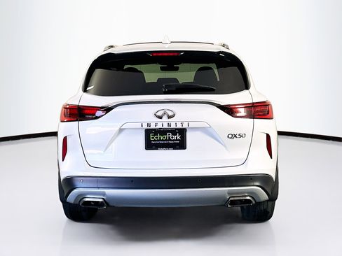 Used 2023 INFINITI QX50 Luxe FWD image 7