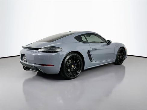 Used 2024 Porsche 718 Cayman RWD image 7