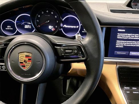 Certified 2022 Porsche Panamera 4 Platinum Edition image 24
