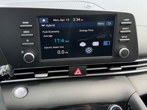 New 2026 Hyundai Elantra Hybrid FWD image 25