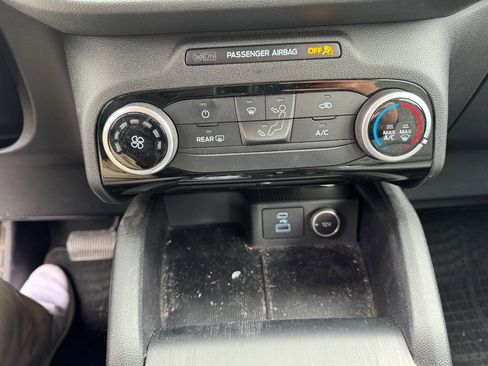 Used 2021 Ford Escape S image 26