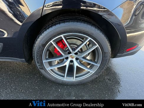 Used 2024 Porsche Macan S image 13
