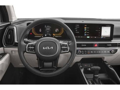 Used 2025 Kia Sorento S FWD image 11