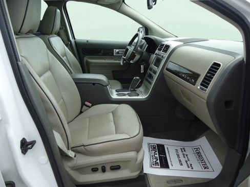 Used 2010 Lincoln MKX AWD image 24