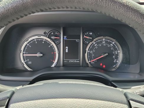 Used 2023 Toyota 4Runner TRD Off-Road Premium w/ Moonroof Package AWD/4WD image 27