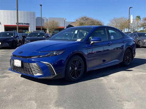 New 2026 Toyota Camry SE image 3
