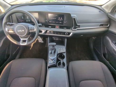 Used 2024 Kia Sportage LX image 16