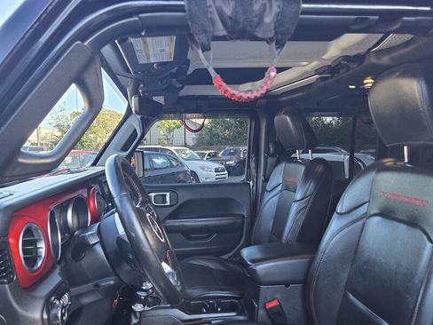 Used 2020 Jeep Gladiator Rubicon w/ Uconnect 4C Nav & Sound Group image 17