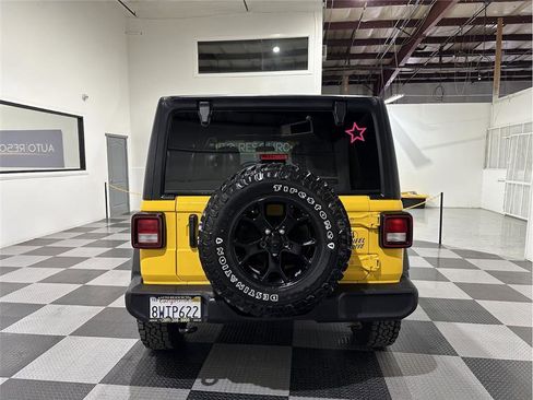 Used 2021 Jeep Wrangler Unlimited Willys image 5