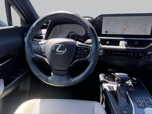 Used 2024 Lexus UX 250h FWD w/ Premium Package image 5