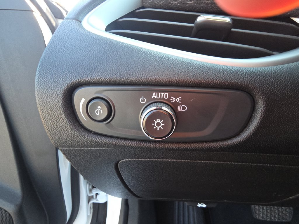Used 2023 Chevrolet Malibu LT FWD image 20