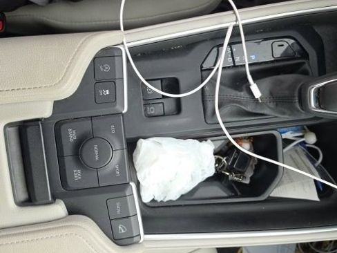 Used 2024 Toyota Grand Highlander AWD image 12