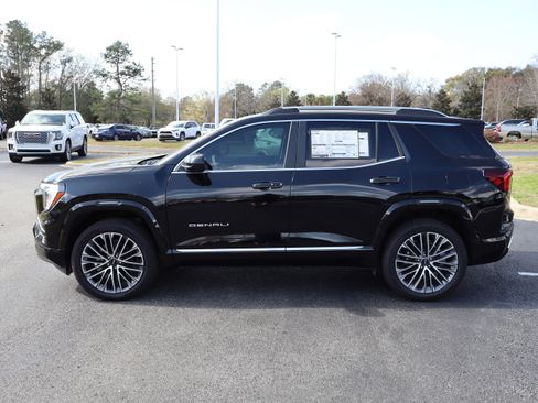 New 2026 GMC Terrain Denali w/ LPO, Floor Liner Package image 6