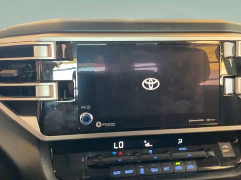 Used 2023 Toyota Tundra SR5 w/ SR5 Convenience Package AWD/4WD image 13