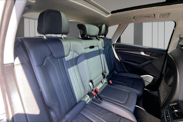 Used 2024 Audi Q5 2.0T Premium Plus w/ Premium Plus Package AWD/4WD image 25