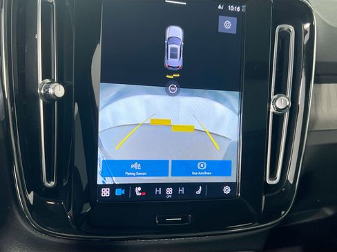 Used 2023 Volvo XC40 B5 Plus w/ Driver Assist Package image 14