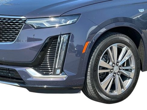 Certified 2024 Cadillac XT6 Premium Luxury w/ Technology Package FWD image 7