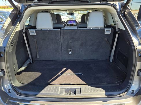 Used 2023 Toyota Highlander Limited image 27