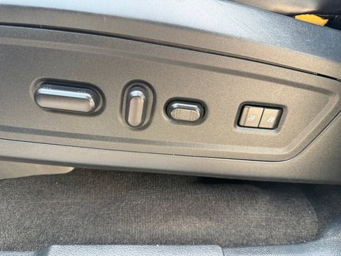 Used 2015 Lincoln Navigator 2WD image 21