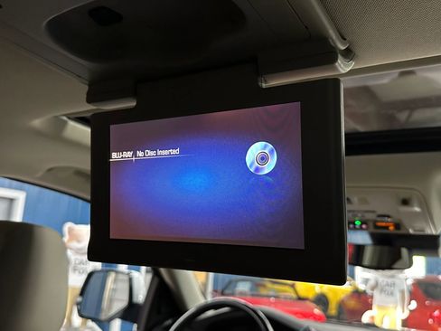 Used 2019 Cadillac Escalade Premium Luxury image 20