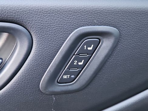 New 2025 Honda Pilot EX-L image 10