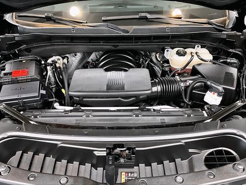 Used 2024 Chevrolet Tahoe LT RWD image 29