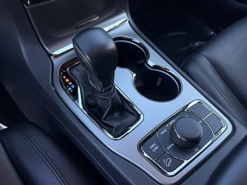 Used 2020 Jeep Grand Cherokee Limited X image 22