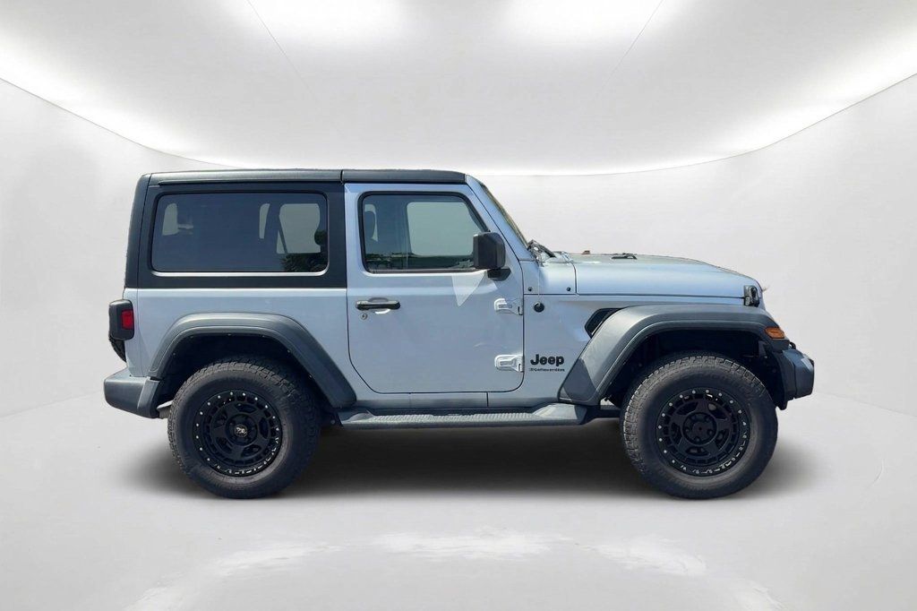 Used 2023 Jeep Wrangler Sport AWD/4WD image 4