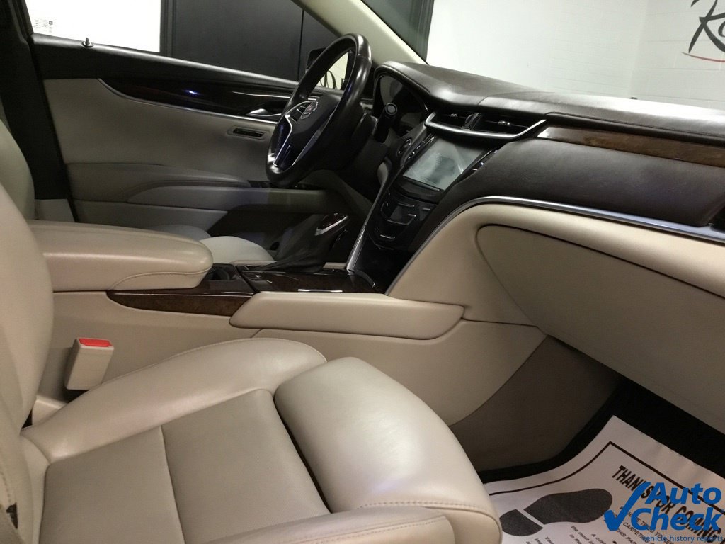 Used 2013 Cadillac XTS Luxury w/ Driver Awareness Package AWD/4WD image 32
