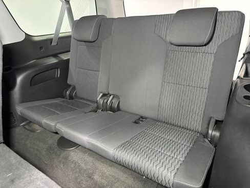 Used 2018 Chevrolet Suburban LS w/ Skid Plate Package AWD/4WD image 25