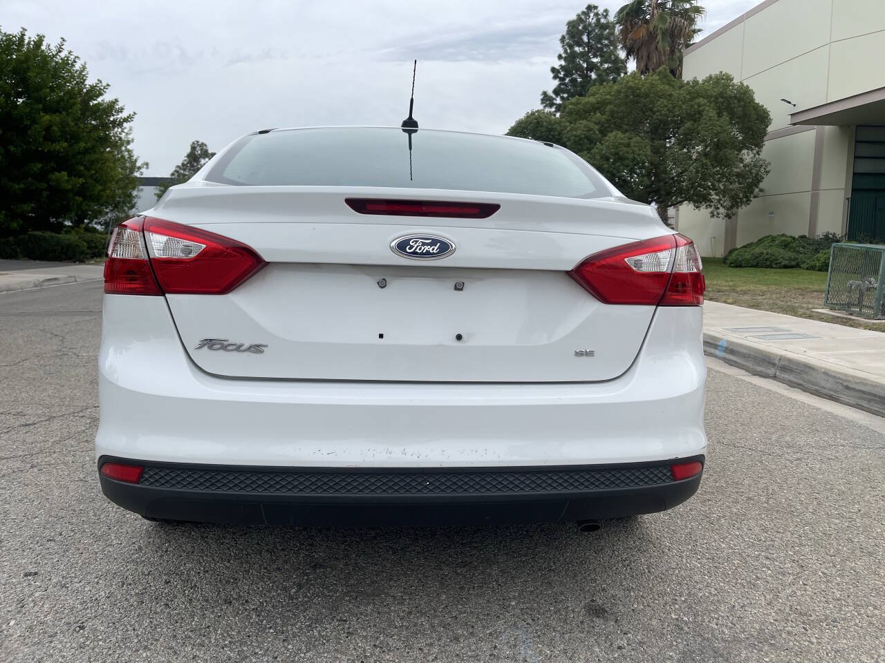 Used 2014 Ford Focus SE FWD image 6