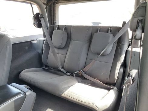 Used 2019 Jeep Wrangler Sport AWD/4WD image 27
