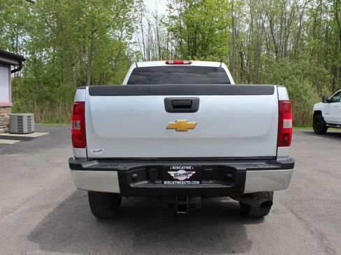 Used 2014 Chevrolet Silverado 2500 LT w/ Snow Plow Prep Package image 6