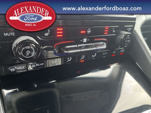 Used 2023 Jeep Grand Cherokee L Limited AWD/4WD image 28