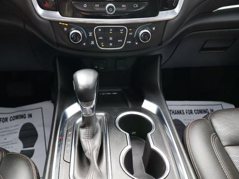 Used 2023 Chevrolet Traverse High Country image 16