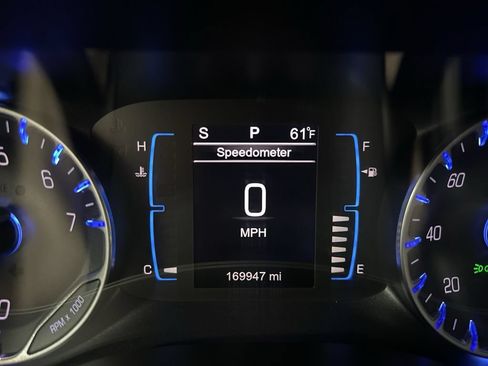 Used 2017 Chrysler Pacifica Touring-L FWD image 27