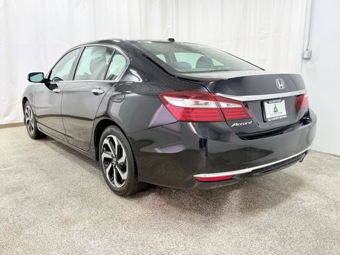 Used 2017 Honda Accord EX image 6